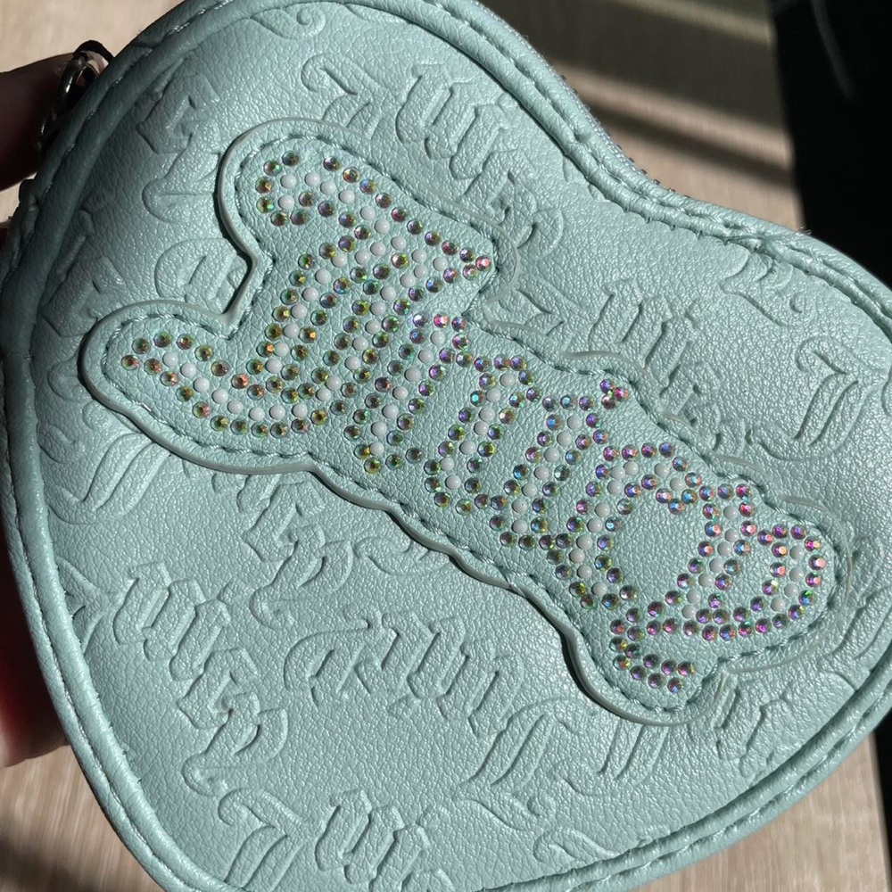 Juicy Couture | Baby Blue Heart Wristlet